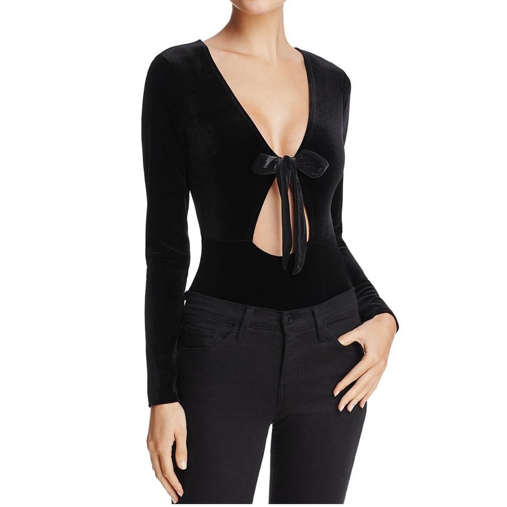 Sadie&Sage velvet body suit